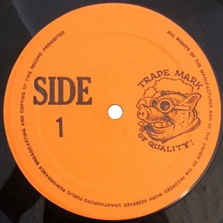 Orangew Sans-Serif Label
